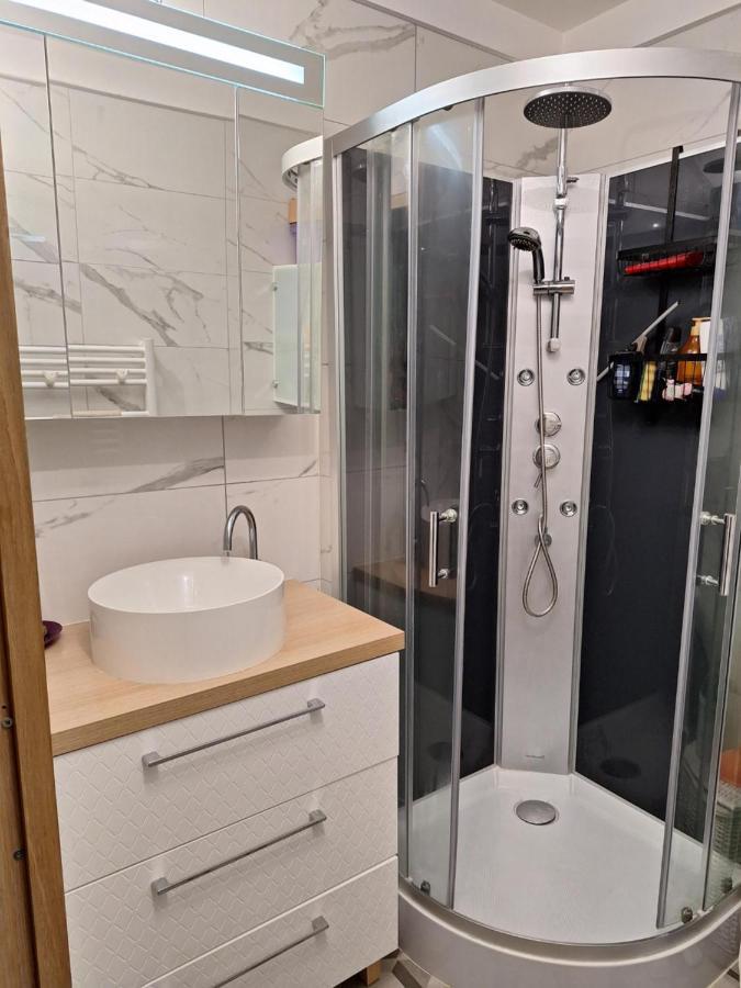 Charmant Appartement Residentiel Avec Terrasse, Jardin Privatif Et Piscine A Cannes Buitenkant foto